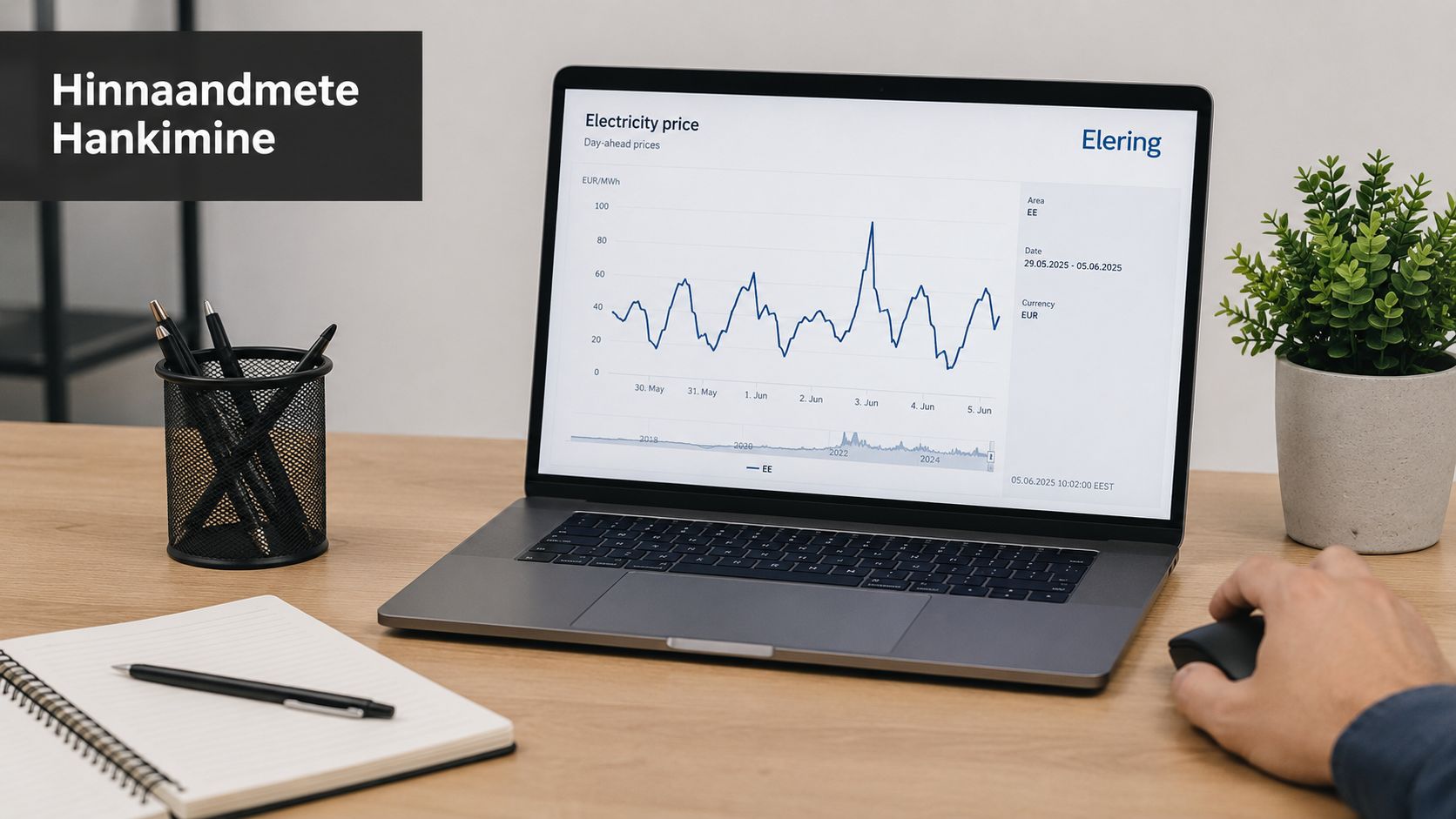 Sülearvuti laual kuvab Eleringi elektrihinna graafikut, pakkudes ülevaadet päev ette elektrihindadest Eestis.
